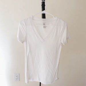 Basic White Everyday V Neck